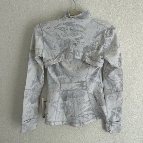 Lululemon Define Jacket, size 4, new with tags - Picture 3 of 7